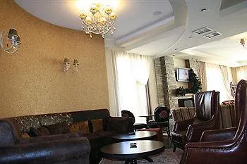 Grand Chalet מלון 4*