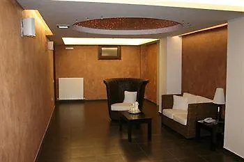Grand Chalet מלון