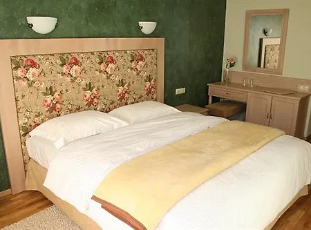 מלון Grand Chalet 4*