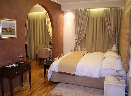 Grand Chalet מלון 4*